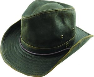 CURLY - DISTRESSED WEATHERED COTTON OUTBACK w SNOWY RIVER PIN