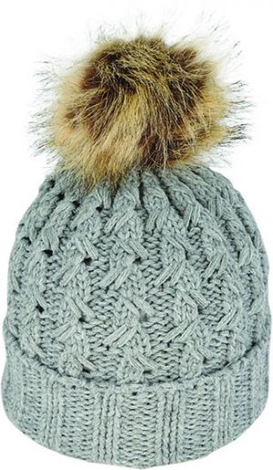 CHUNKY CABLE KNIT BEANIE w FAUX FUR POM